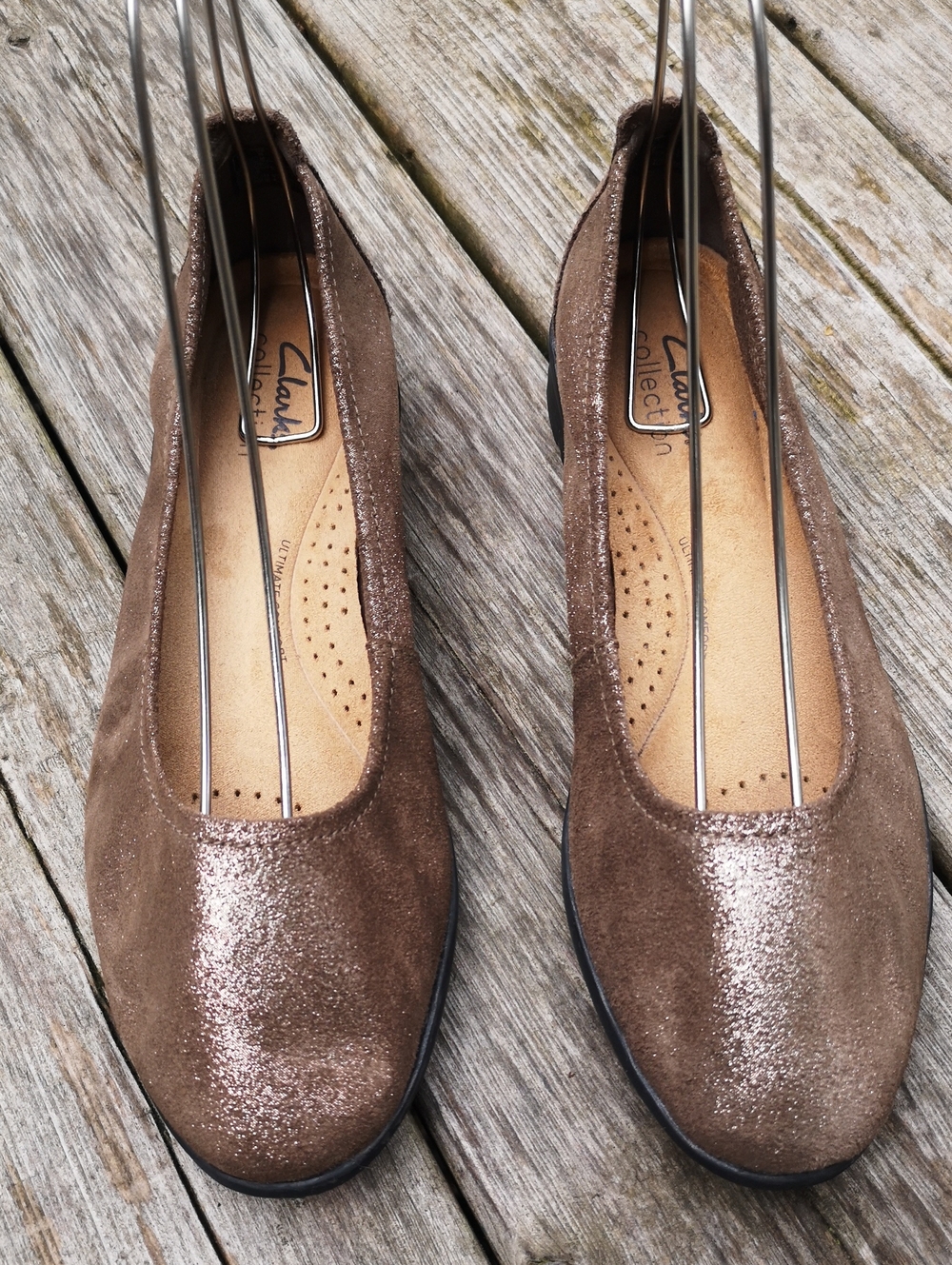 Clarks leather flats w metallic sheen